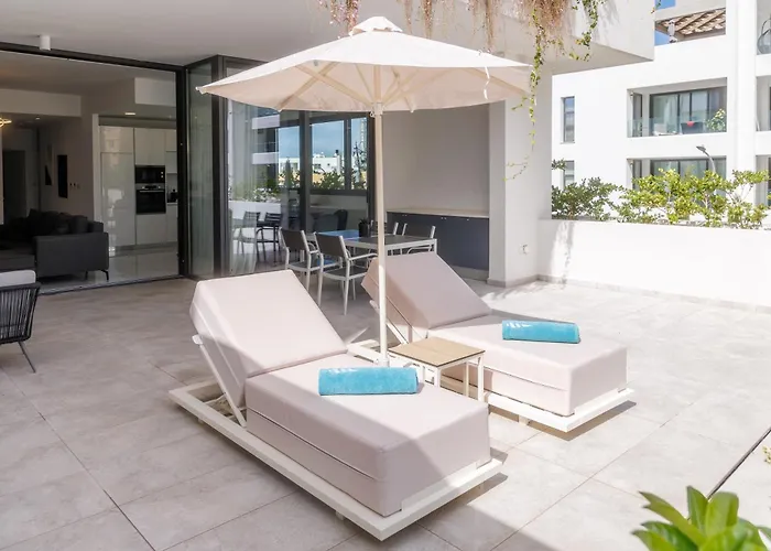 Downtown Park Aparthotel Paphos